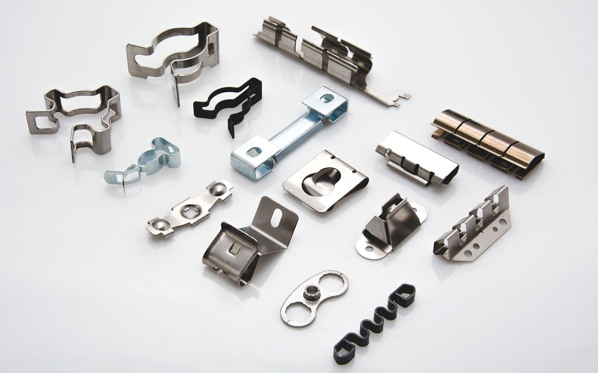 Stanzteile, Stanzbiegeteile und Blattfedern